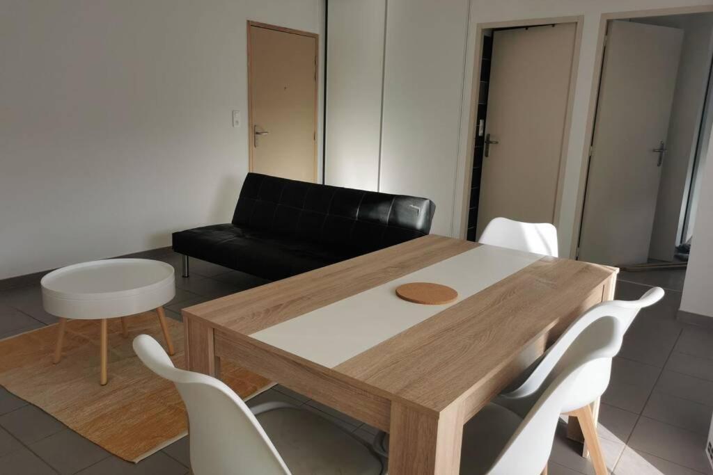 Appartement T2 Accessible Pmr Avec Terrasse Et Garage Onet-le-Château Екстериор снимка
